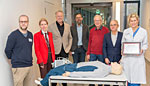 (v.l.) Dr. Christoph Watermann, Dr.&nbsp;Karin Overlack, Axel Fahrenkamp, Oliver Eickhoff, Andreas Huneke, Volker Nolting&nbsp;(F&ouml;rderverein) und Prof.&nbsp;Dr.&nbsp;Vera von Dossow.